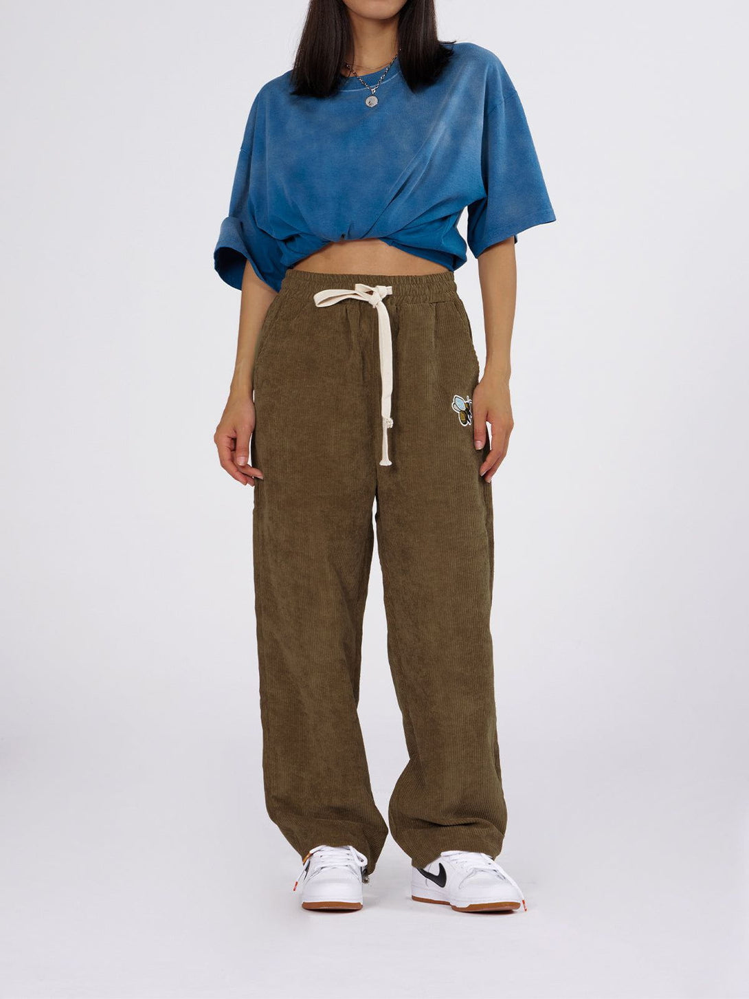 Levefly - Bee Embroidered Corduroy Pants - Streetwear Fashion - levefly.com