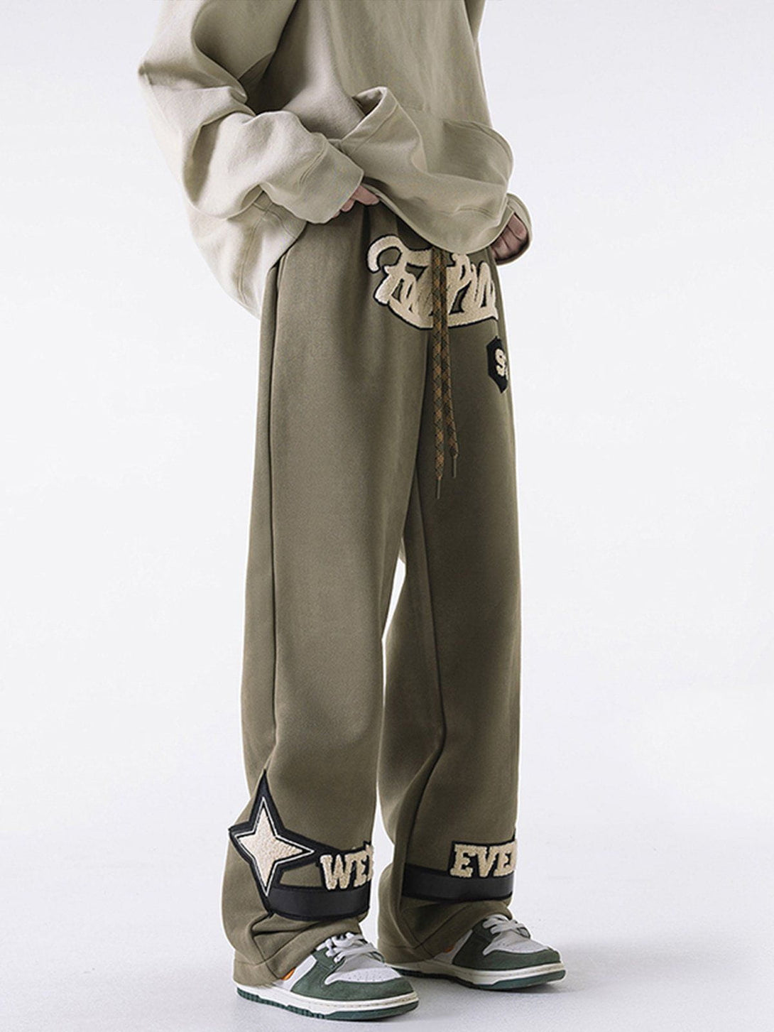 Levefly - Fleece Suede Sweatpants - Streetwear Fashion - levefly.com