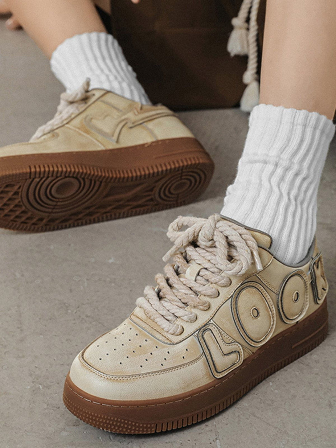 Levefly - "LOOK" Letters Casual Shoes - Streetwear Fashion - levefly.com