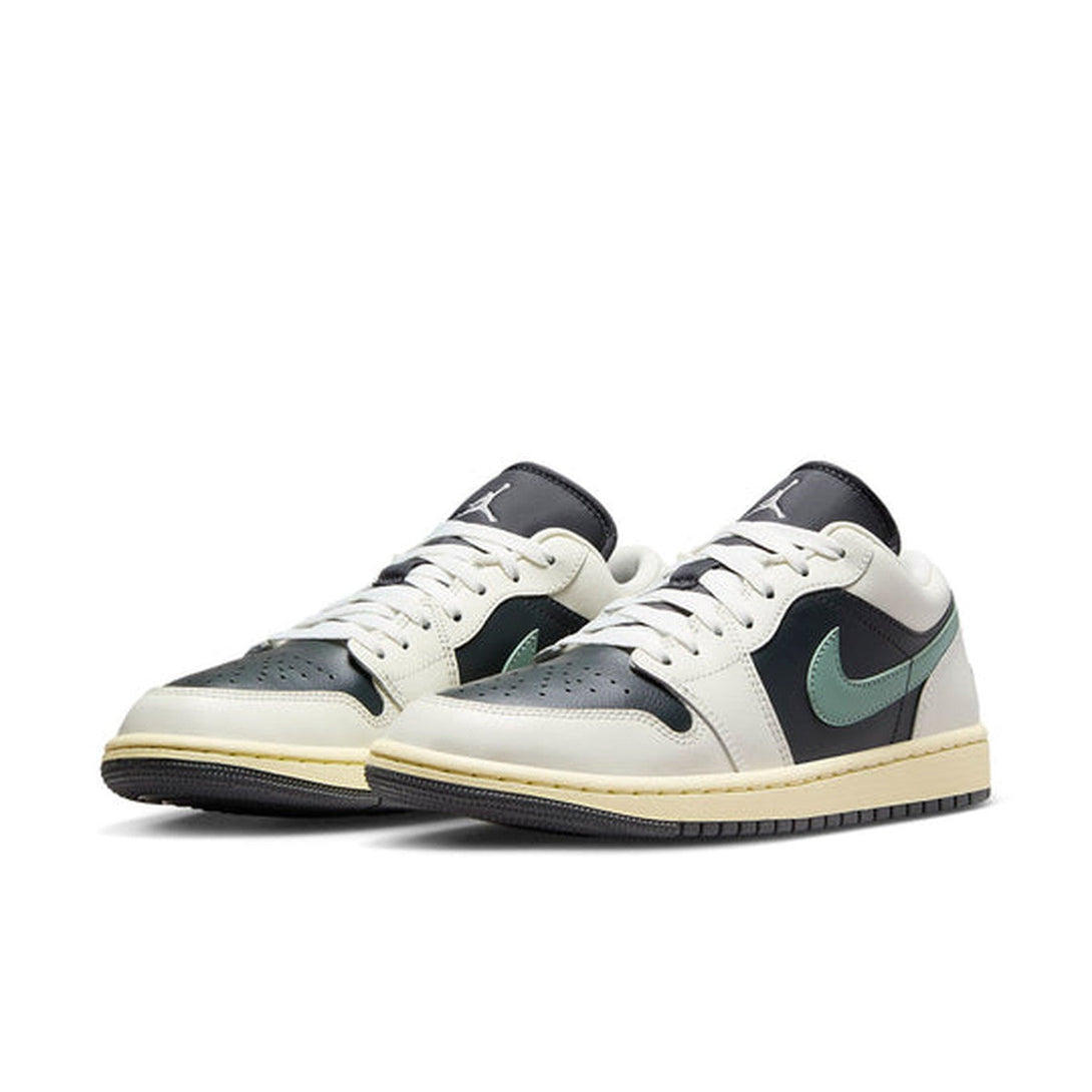 Air Jordan 1 Low 'Jade Smoke'- Streetwear Fashion 950 - levefly.com