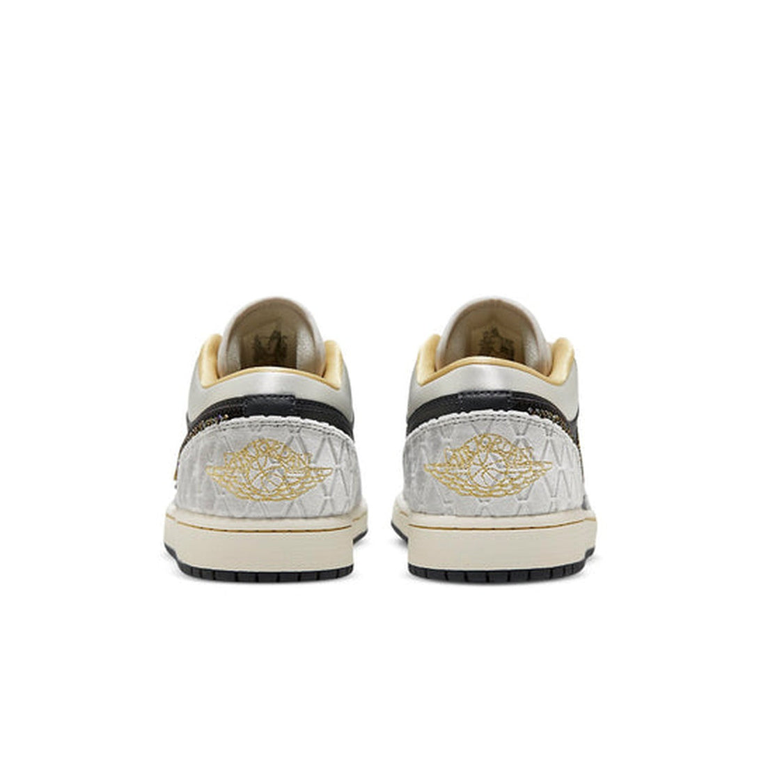 Air Jordan 1 Low SE 'Beaded Swoosh'- Streetwear Fashion 950 - levefly.com