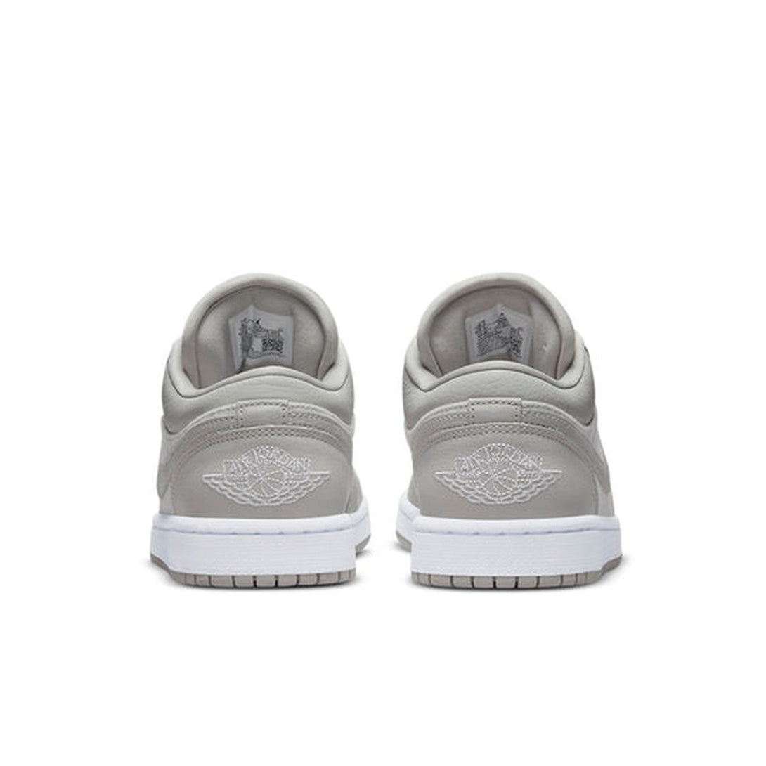 Air Jordan 1 Low SE 'Light Iron Ore'- Streetwear Fashion 950 - levefly.com