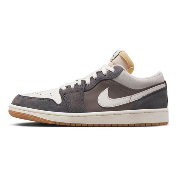 Air Jordan 1 Low 'SNKRS Day Korea'- Streetwear Fashion 950 - levefly.com