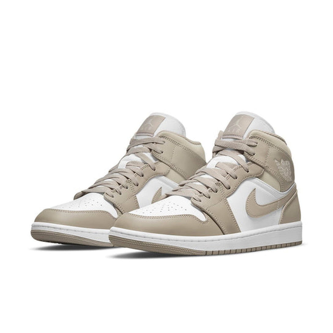 Air Jordan 1 Mid 'College Grey'- Streetwear Fashion 950 - levefly.com