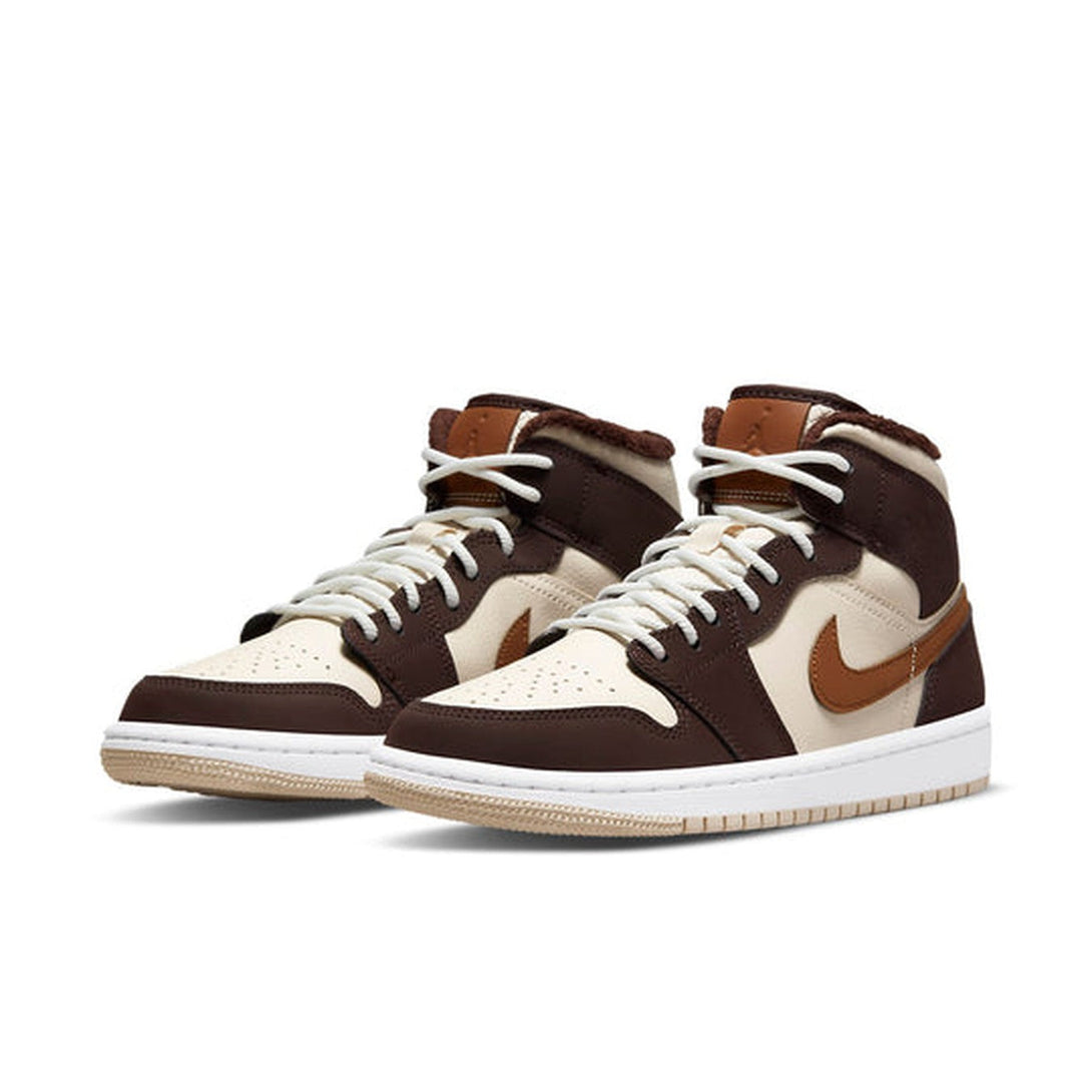 Air Jordan 1 Mid SE 'Cream Dark Chocolate' Wmns- Streetwear Fashion 950 - levefly.com