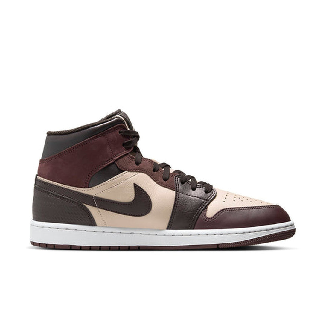 Air Jordan 1 Mid SE 'Paris YMCA'- Streetwear Fashion 950 - levefly.com