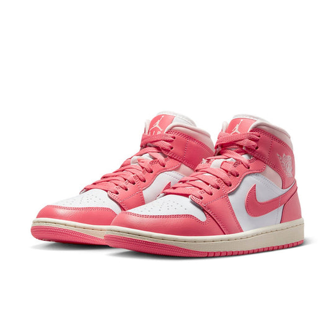 Air Jordan 1 Mid 'Strawberries and Cream'- Streetwear Fashion 950 - levefly.com