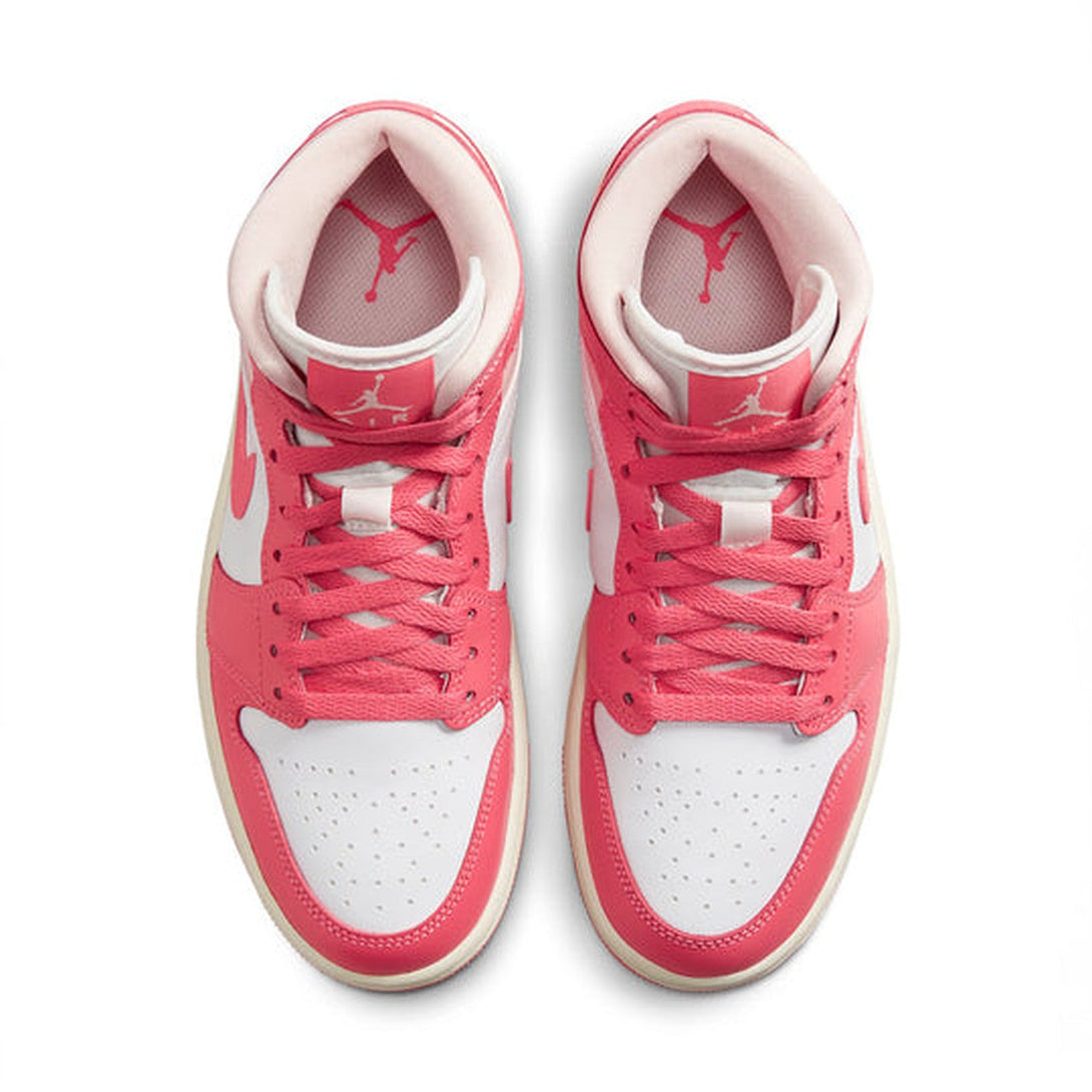 Air Jordan 1 Mid 'Strawberries and Cream'- Streetwear Fashion 950 - levefly.com