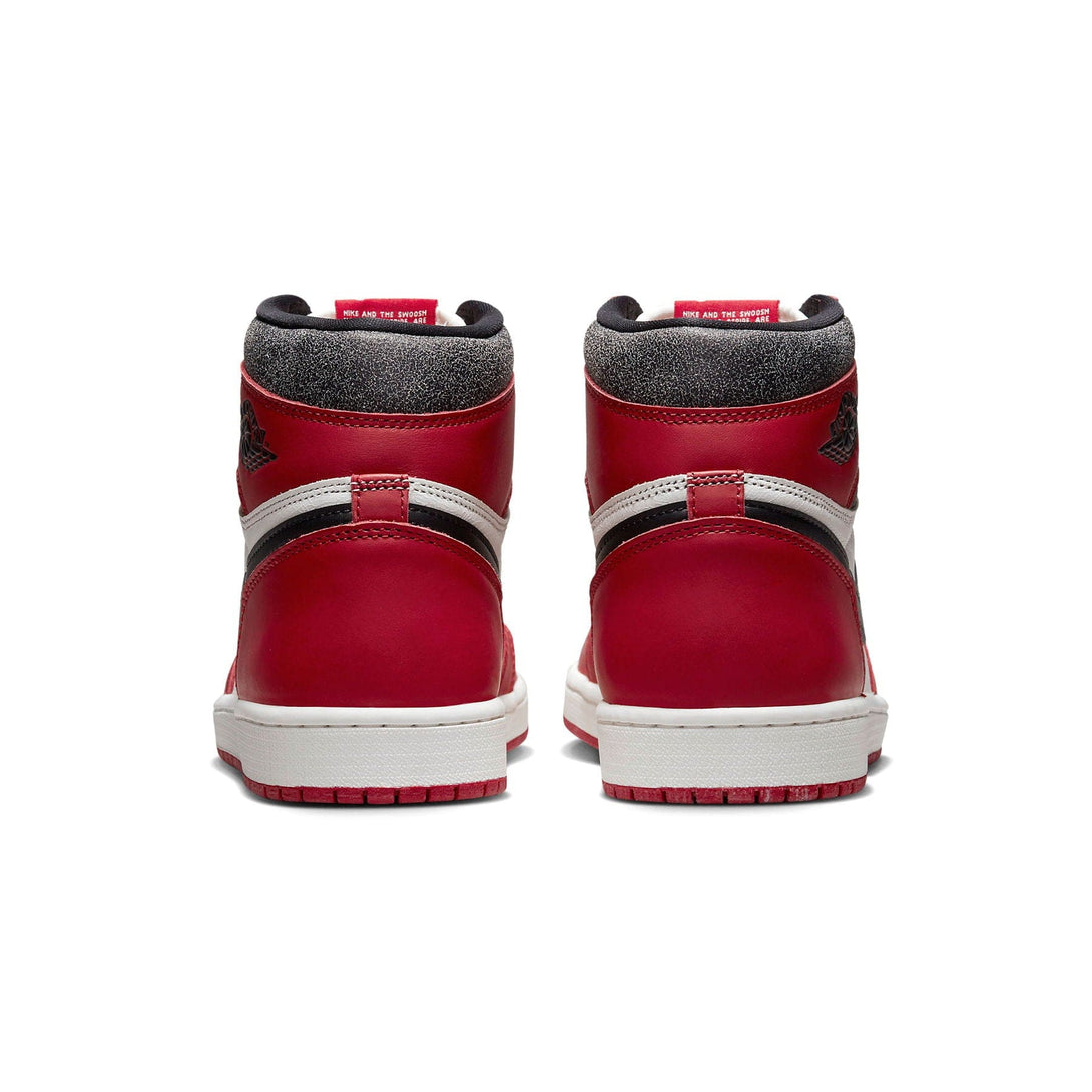 Air Jordan 1 Retro High OG 'Chicago Lost & Found'- Streetwear Fashion 950 - levefly.com