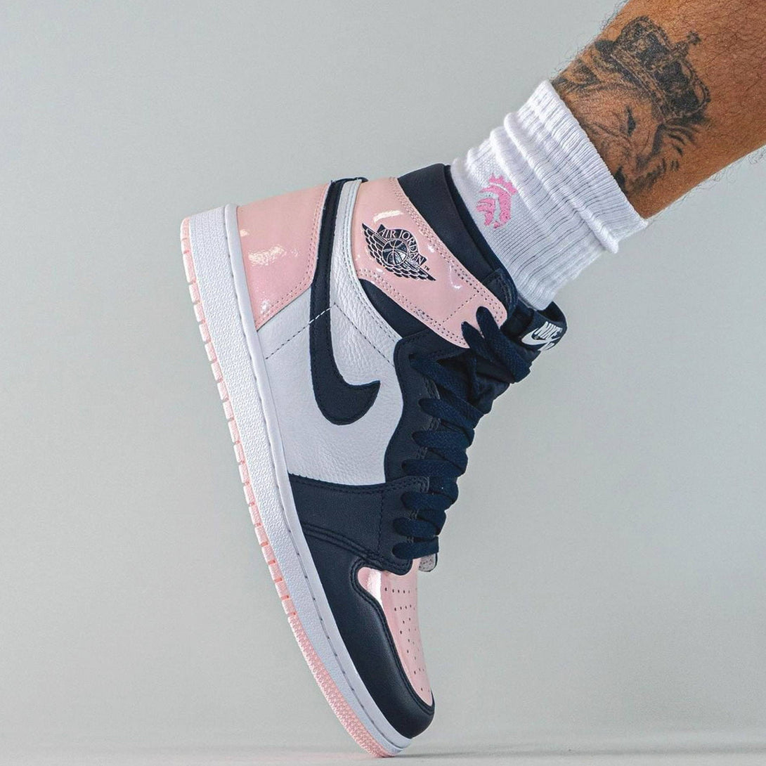 Air Jordan 1 Retro High Wmns OG SE 'Bubble Gum'- Streetwear Fashion 950 - levefly.com