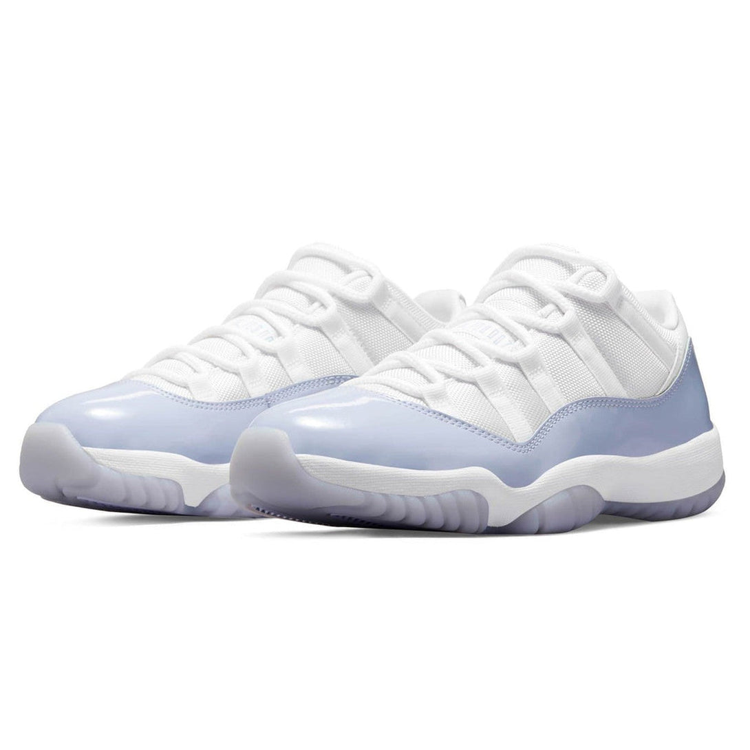 Air Jordan 11 Retro Low Wmns 'Pure Violet'- Streetwear Fashion 950 - levefly.com