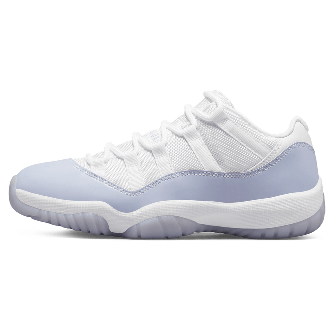 Air Jordan 11 Retro Low Wmns 'Pure Violet'- Streetwear Fashion 950 - levefly.com