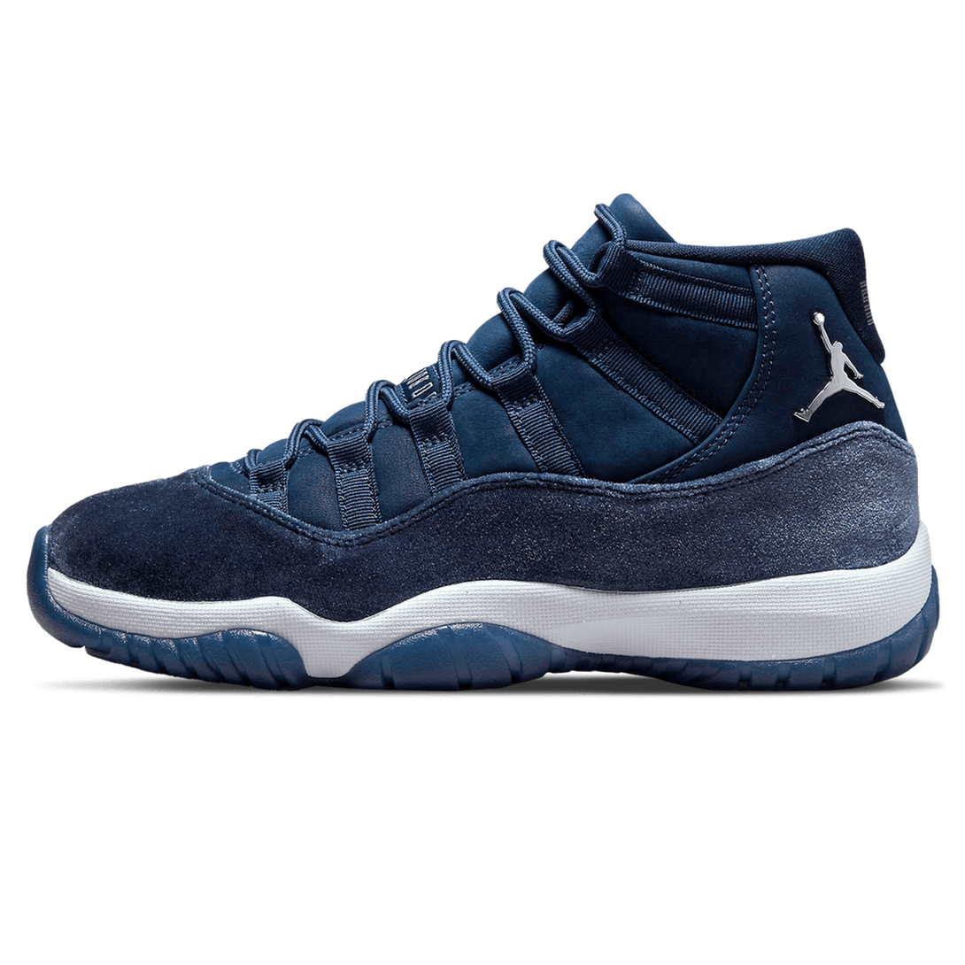 Air Jordan 11 Retro Wmns 'Midnight Navy Velvet'- Streetwear Fashion 950 - levefly.com