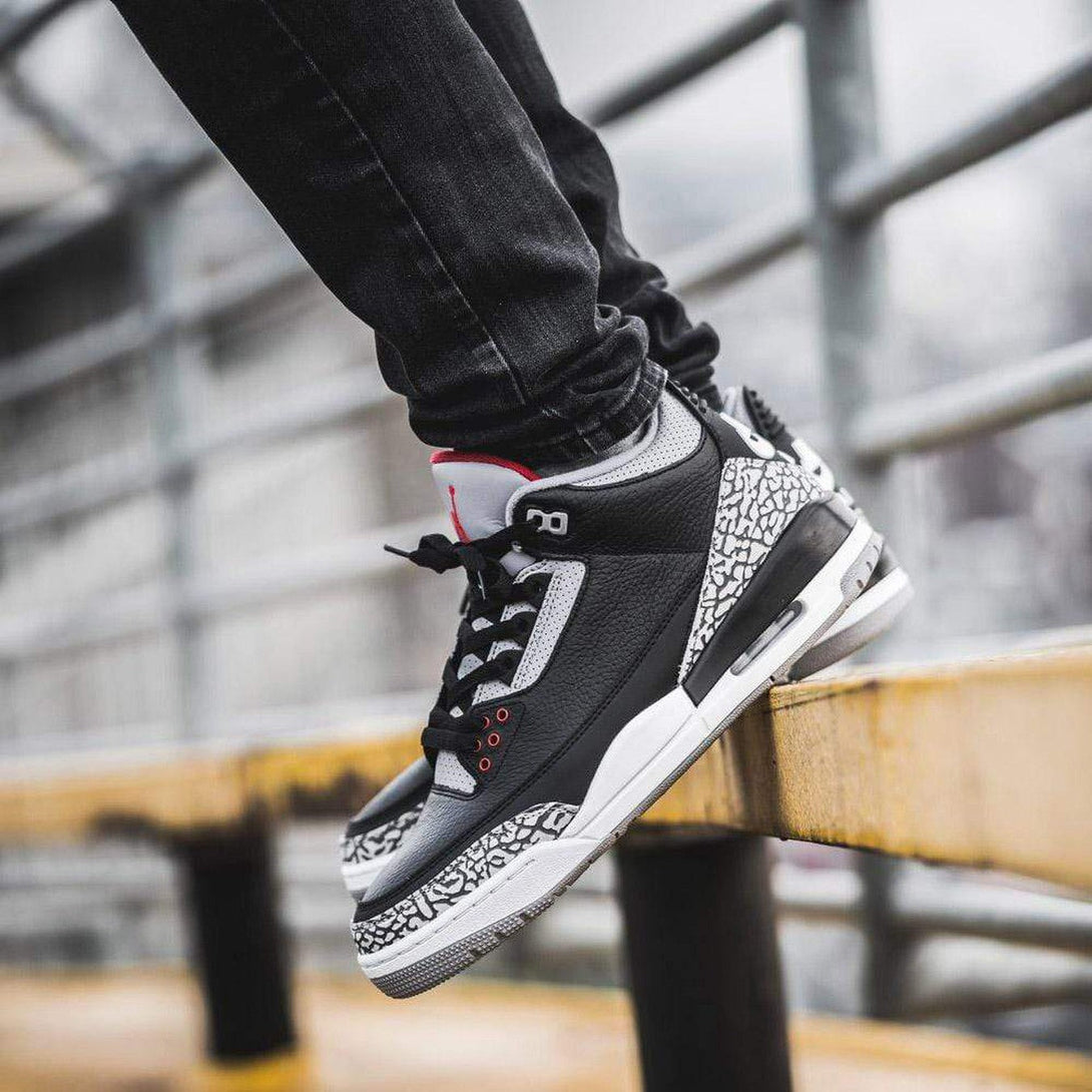 Air Jordan 3 Retro OG 'Black Cement'- Streetwear Fashion 950 - levefly.com