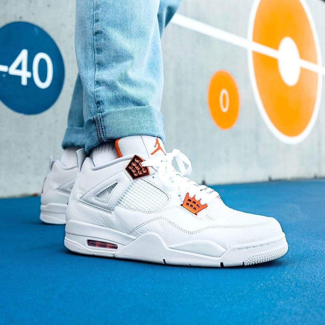 Air Jordan 4 Retro 'Orange Metallic'- Streetwear Fashion 950 - levefly.com