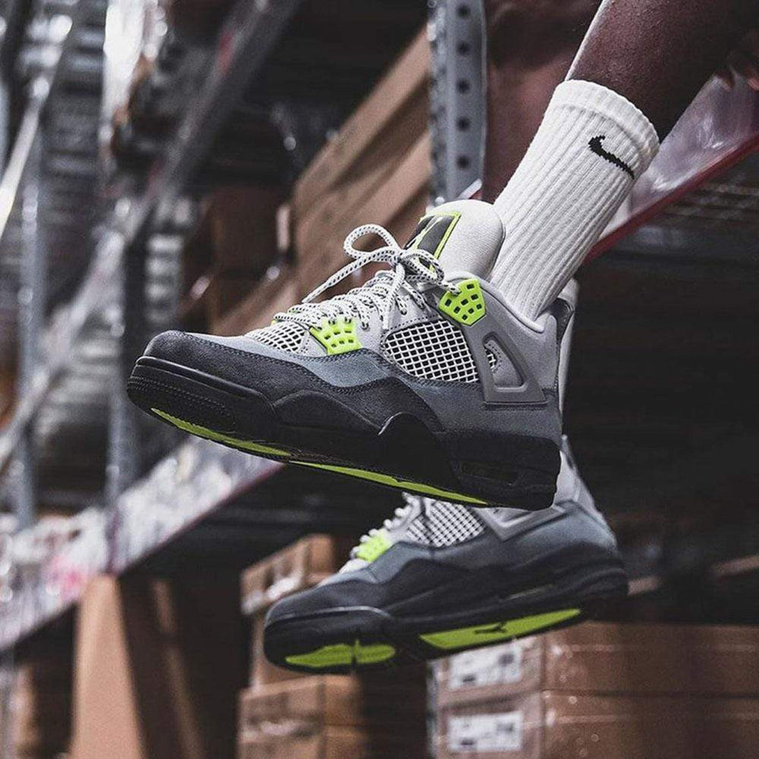 Air Jordan 4 Retro SE 'Neon 95'- Streetwear Fashion 950 - levefly.com