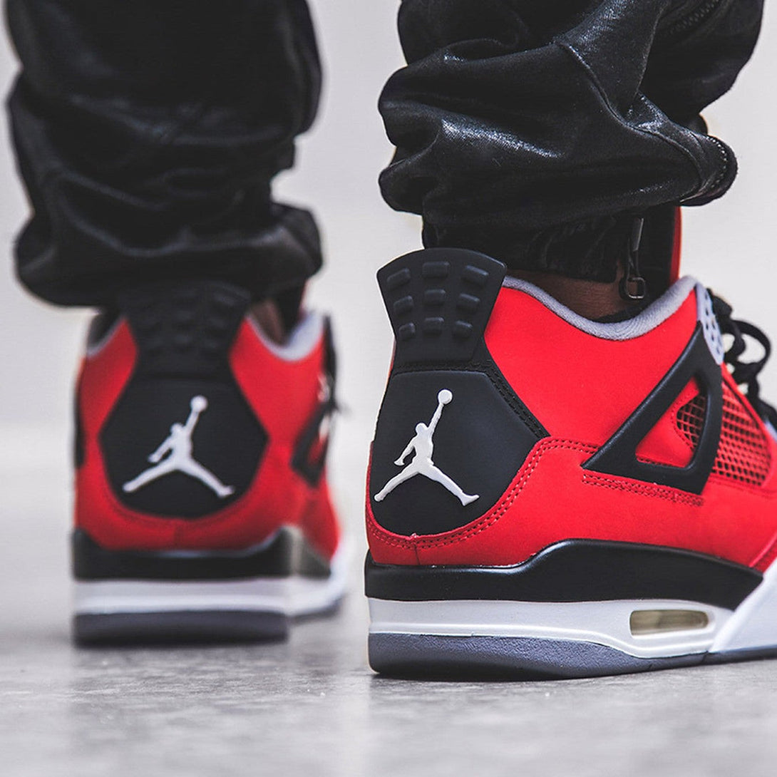 Air Jordan 4 Retro 'Toro Bravo'- Streetwear Fashion 950 - levefly.com