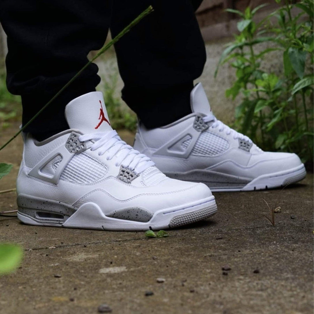 Air Jordan 4 Retro 'White Oreo'- Streetwear Fashion 950 - levefly.com