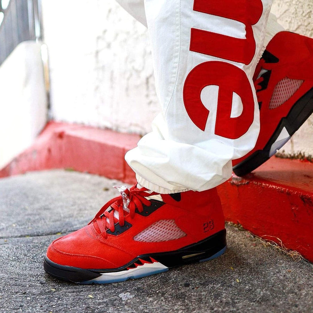 Air Jordan 5 Retro ‘Raging Bull’ 2021- Streetwear Fashion 950 - levefly.com