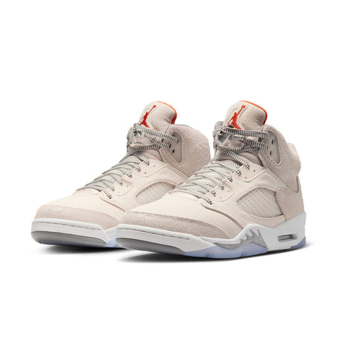 Air Jordan 5 Retro SE 'Craft Light Orewood Brown'- Streetwear Fashion 950 - levefly.com