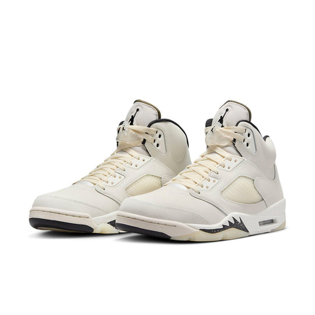 Air Jordan 5 Retro SE 'Sail'- Streetwear Fashion 950 - levefly.com