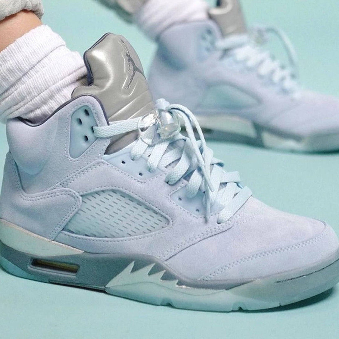 Air Jordan 5 Retro Wmns 'Blue Bird'- Streetwear Fashion 950 - levefly.com