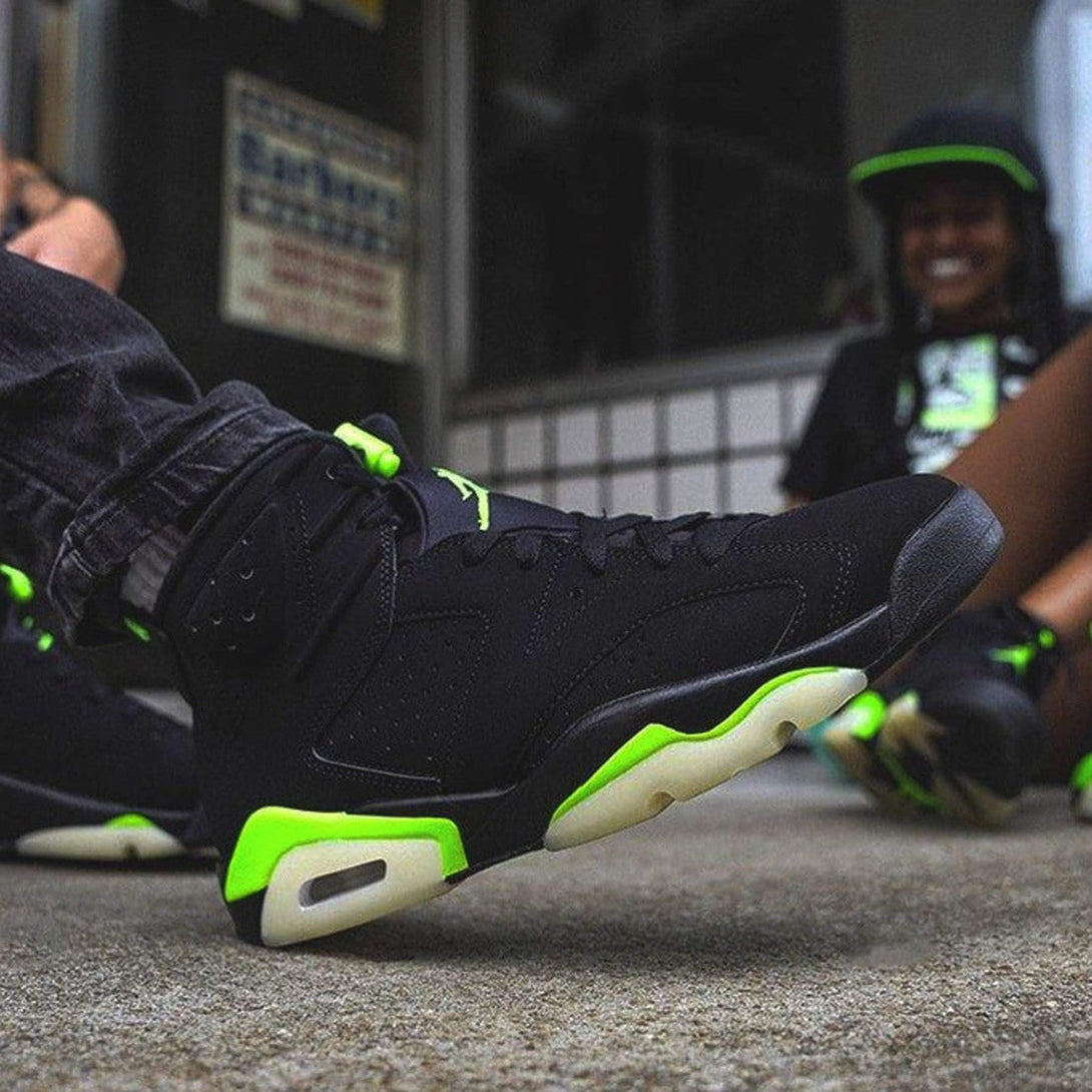 Air Jordan 6 Retro 'Electric Green'- Streetwear Fashion 950 - levefly.com