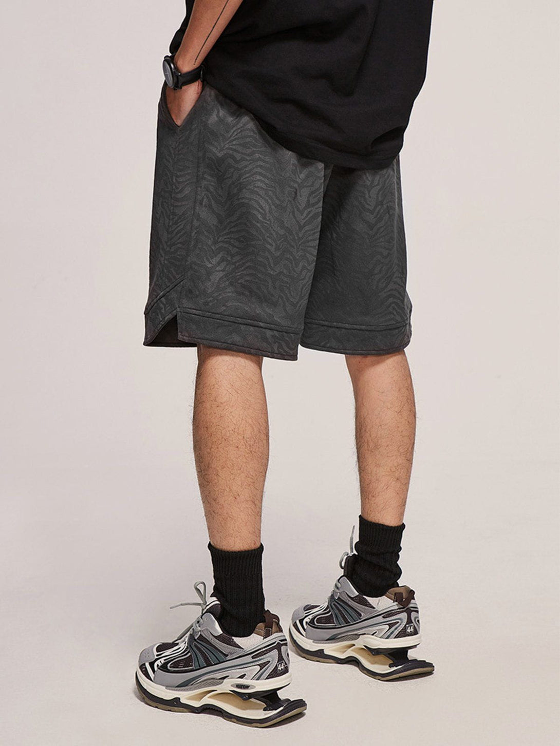 Levefly - Twisted Stripes Drawstring Shorts - Streetwear Fashion - levefly.com