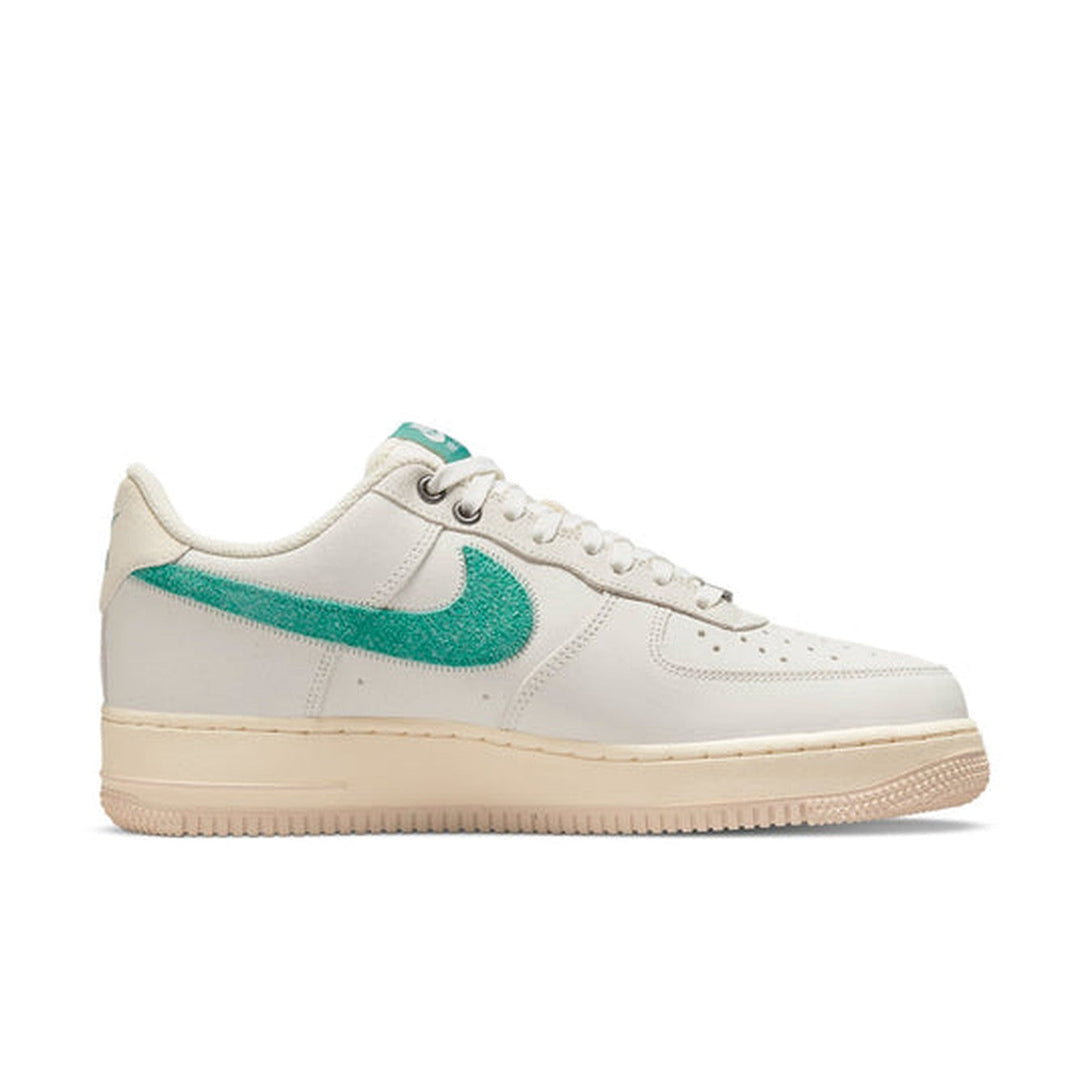 Nike Air Force 1 '07 LV8 'Test of Time'- Streetwear Fashion 950 - levefly.com