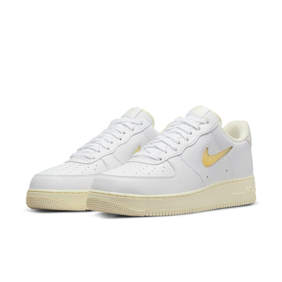 Nike Air Force 1 '07 LX 'Pale Vanilla'- Streetwear Fashion 950 - levefly.com