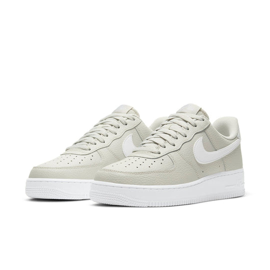 Nike Air Force 1 '07 'Light Bone'- Streetwear Fashion 950 - levefly.com