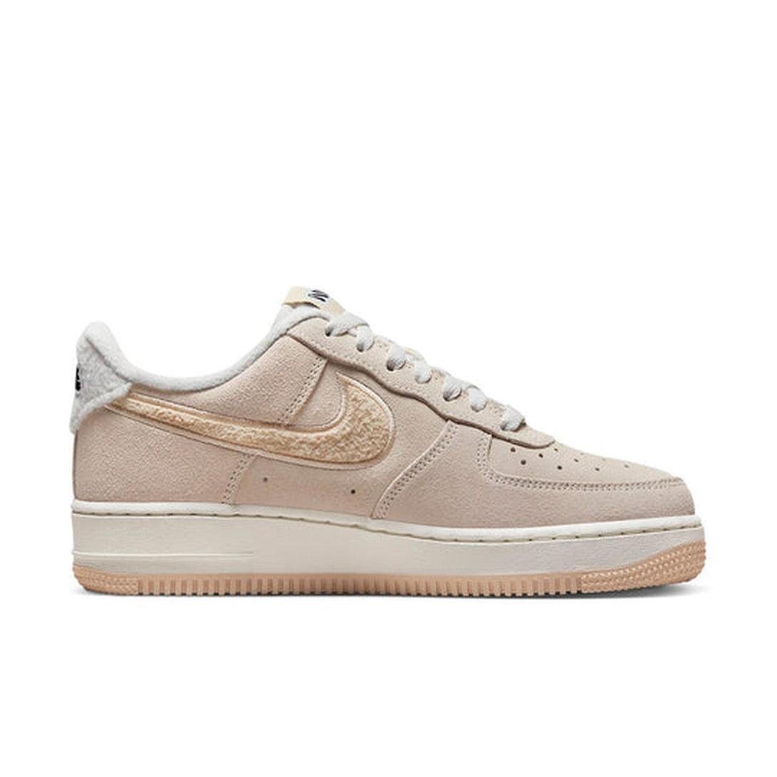 Nike Air Force 1 '07 SE 'Sanddrift Sherpa'- Streetwear Fashion 950 - levefly.com