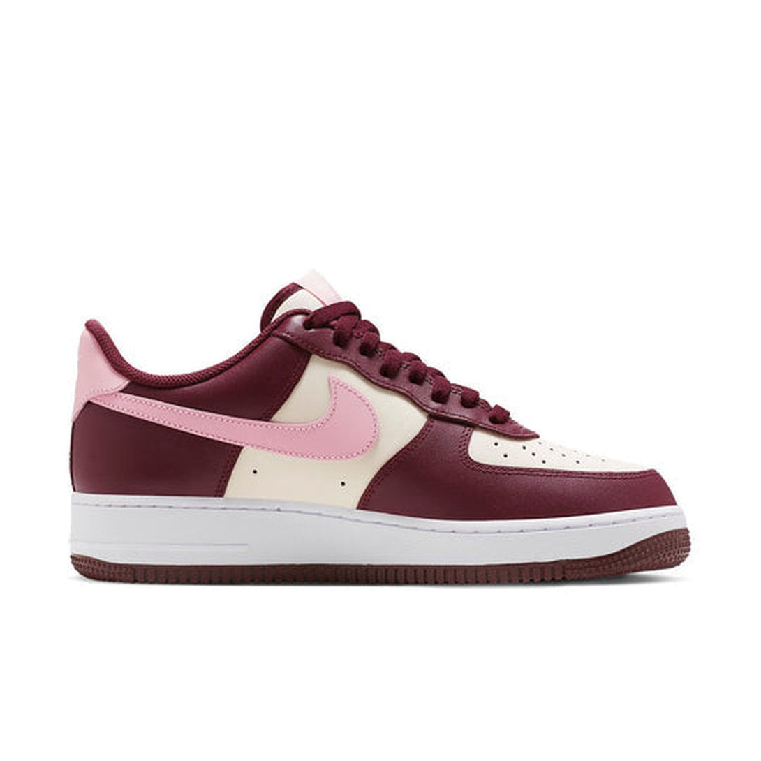 Nike Air Force 1 '07 'Sail Maroon'- Streetwear Fashion 950 - levefly.com