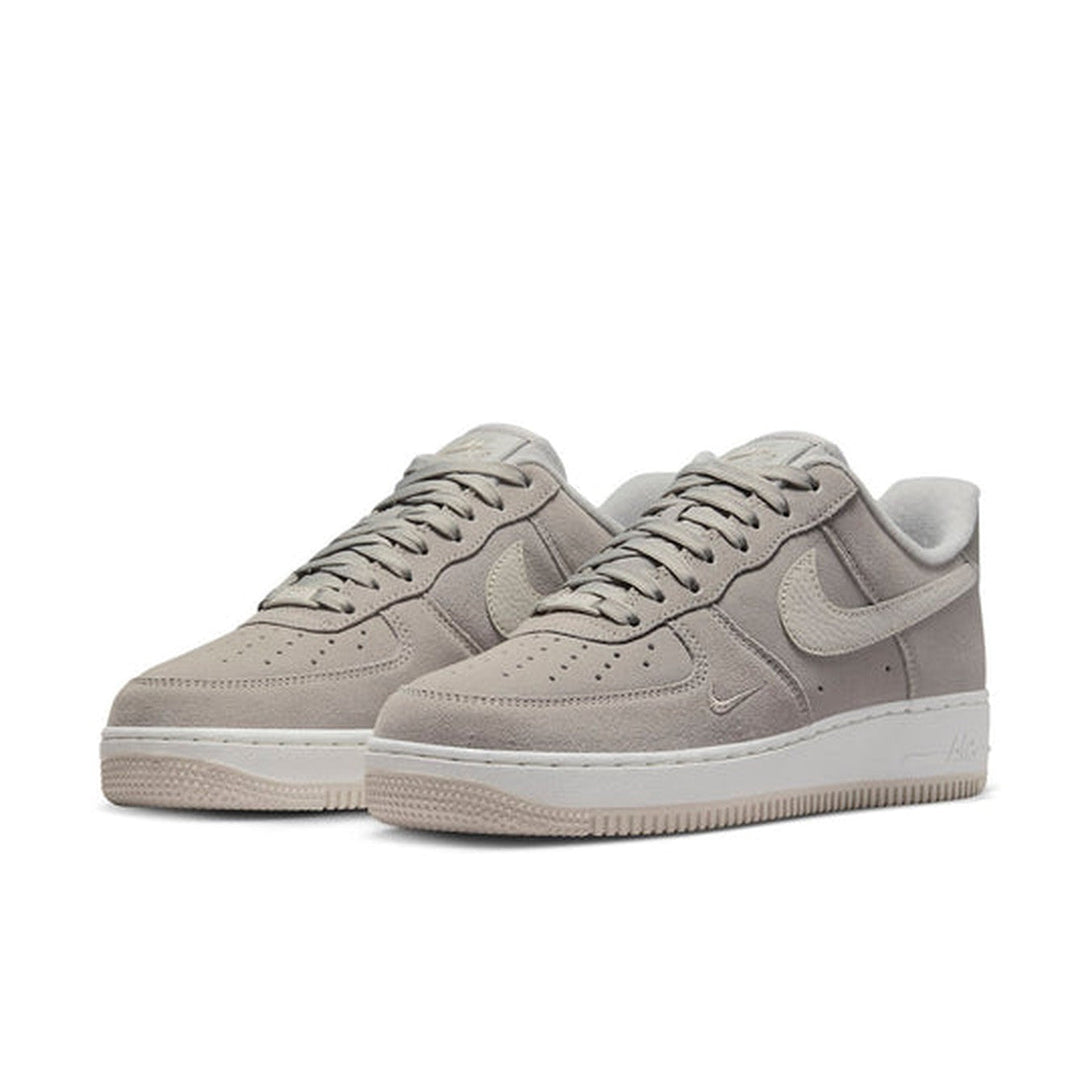 Nike Air Force 1 Low '07 'Light Iron Ore'- Streetwear Fashion 950 - levefly.com