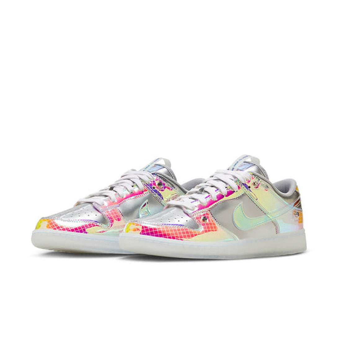 Nike Dunk Low 'Be True'- Streetwear Fashion 950 - levefly.com