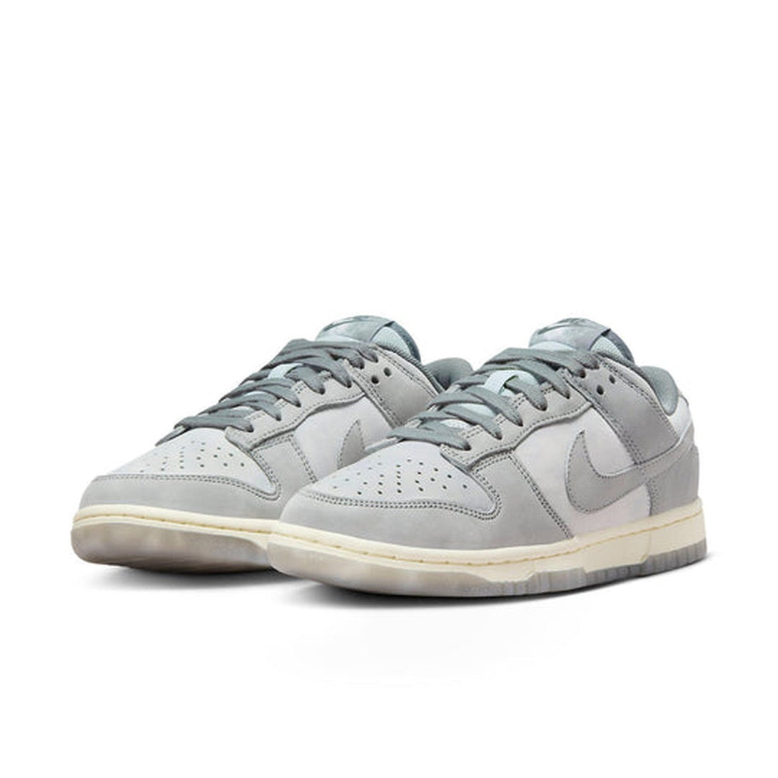 Nike Dunk Low 'Cool Grey'- Streetwear Fashion 950 - levefly.com