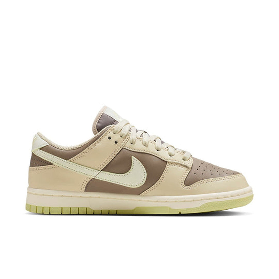 Nike Dunk Low 'Cream Brown'- Streetwear Fashion 950 - levefly.com