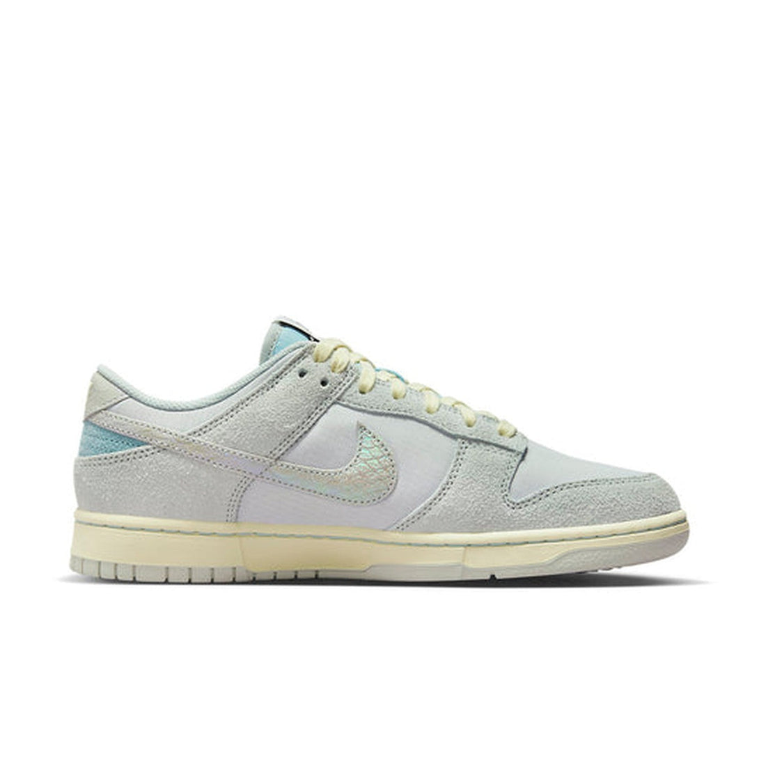 Nike Dunk Low 'Gone Fishing'- Streetwear Fashion 950 - levefly.com