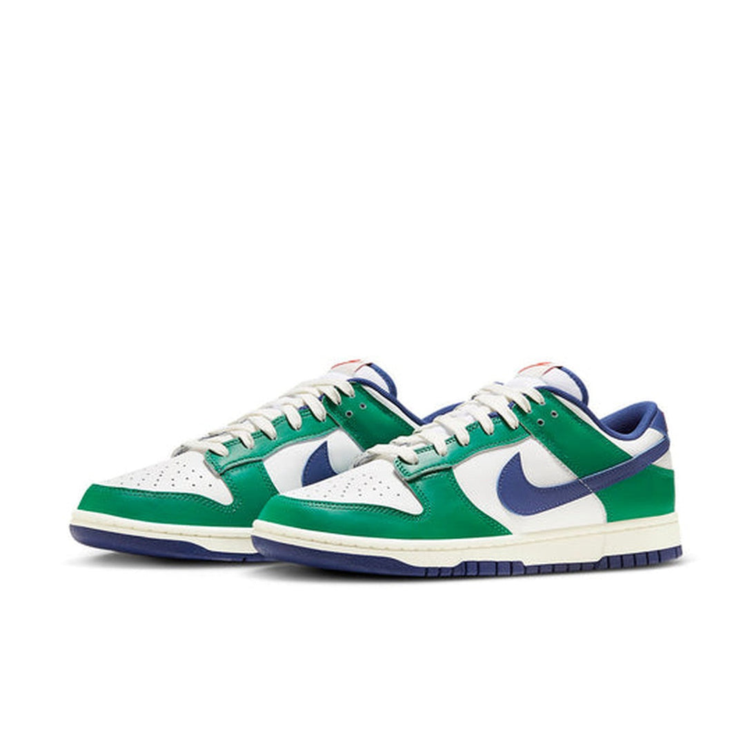 Nike Dunk Low 'Gorge Green Deep Royal'- Streetwear Fashion 950 - levefly.com