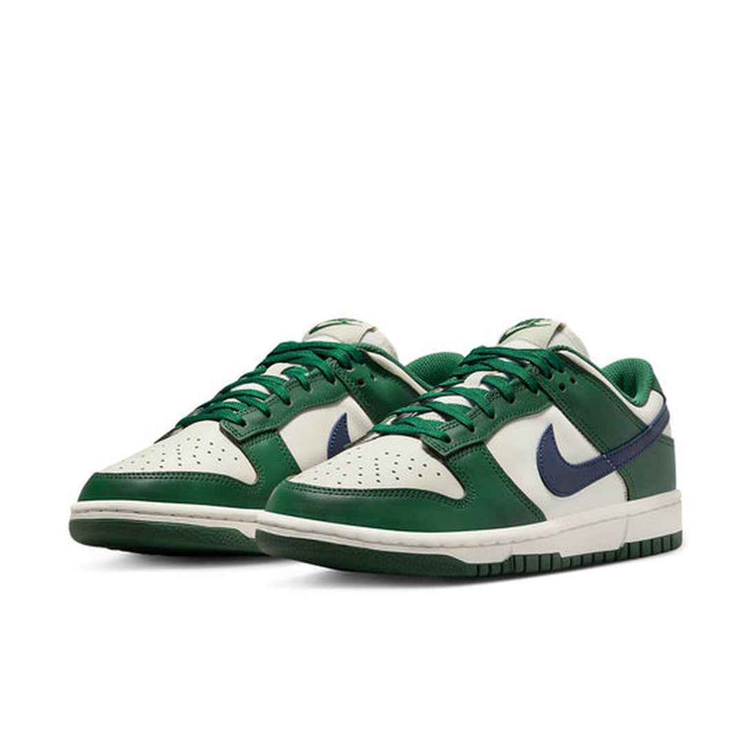 Nike Dunk Low 'Gorge Green'- Streetwear Fashion 950 - levefly.com