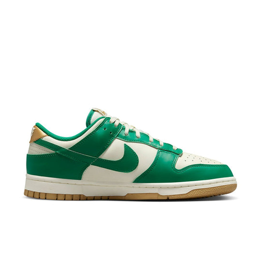 Nike Dunk Low 'Malachite Metallic Gold'- Streetwear Fashion 950 - levefly.com