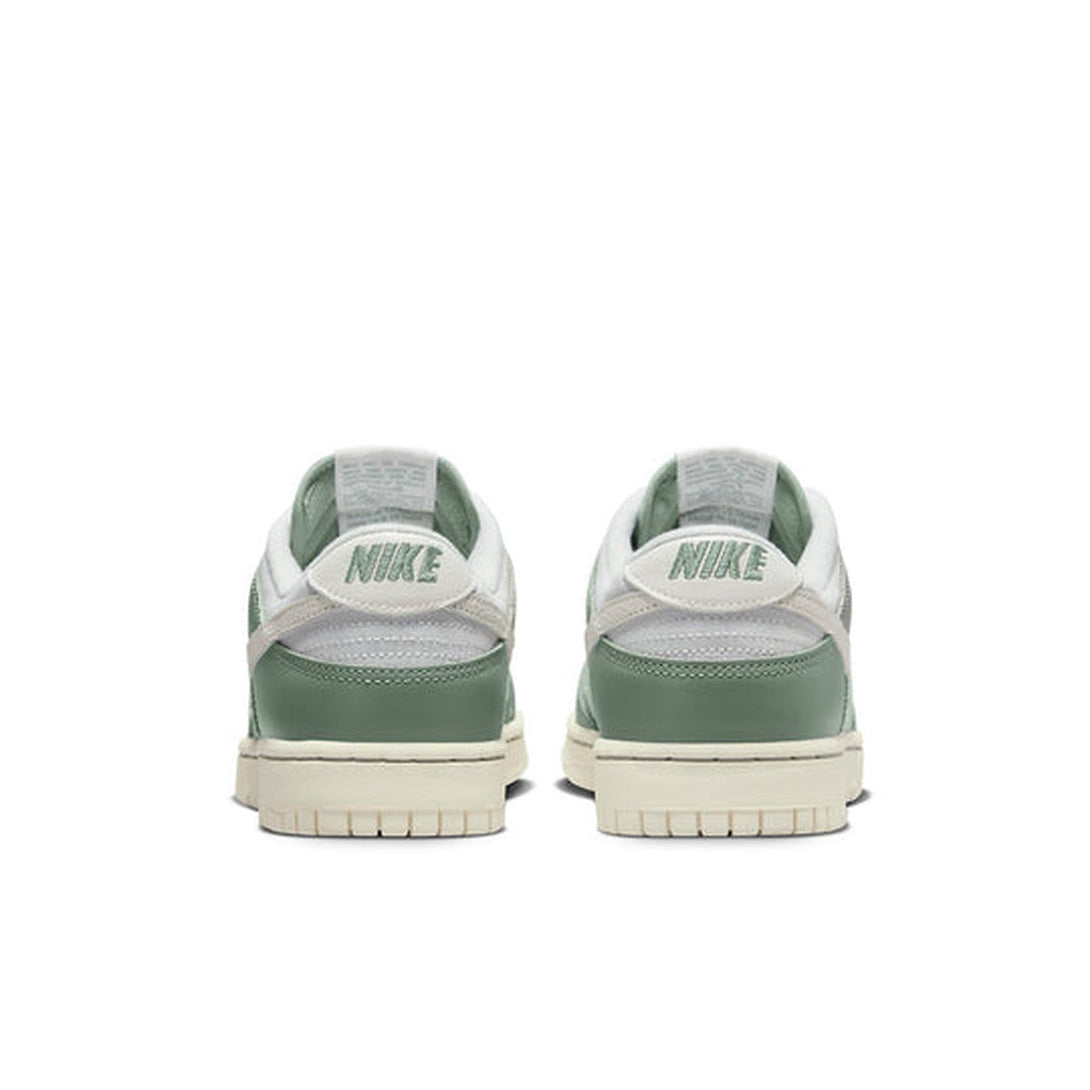 Nike Dunk Low 'Mica Green'- Streetwear Fashion 950 - levefly.com