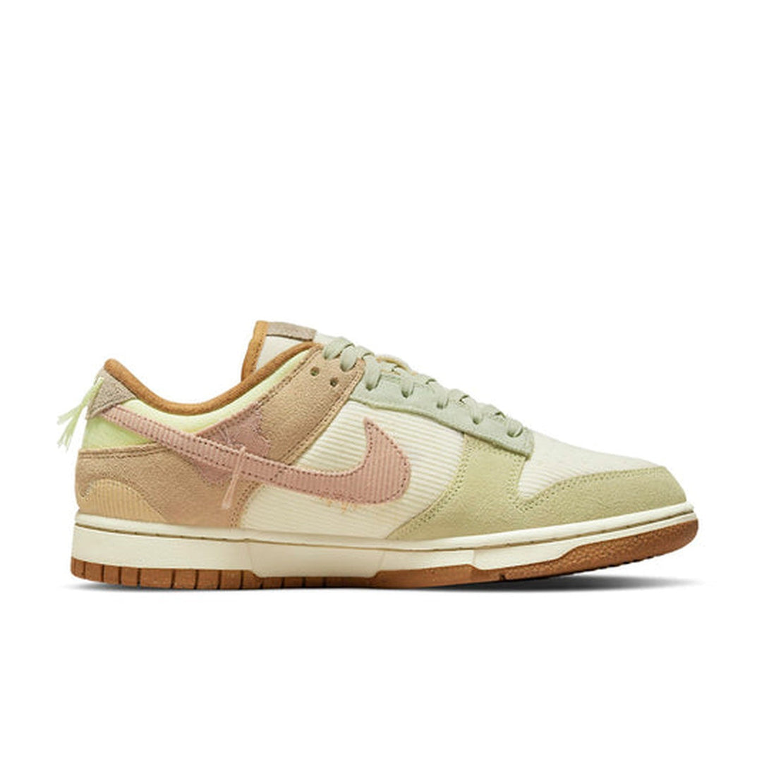 Nike Dunk Low 'On The Bright Side'- Streetwear Fashion 950 - levefly.com