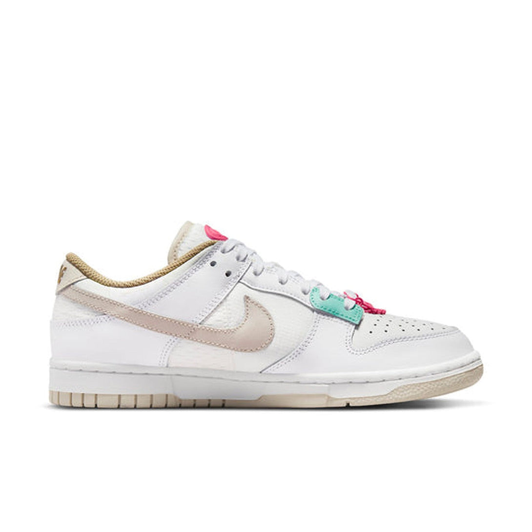 Nike Dunk Low 'Pink Bling'- Streetwear Fashion 950 - levefly.com