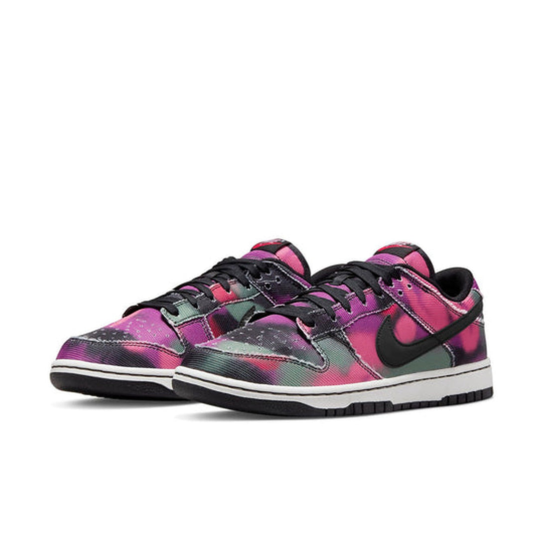 Nike Dunk Low Premium 'Graffiti'- Streetwear Fashion 950 - levefly.com