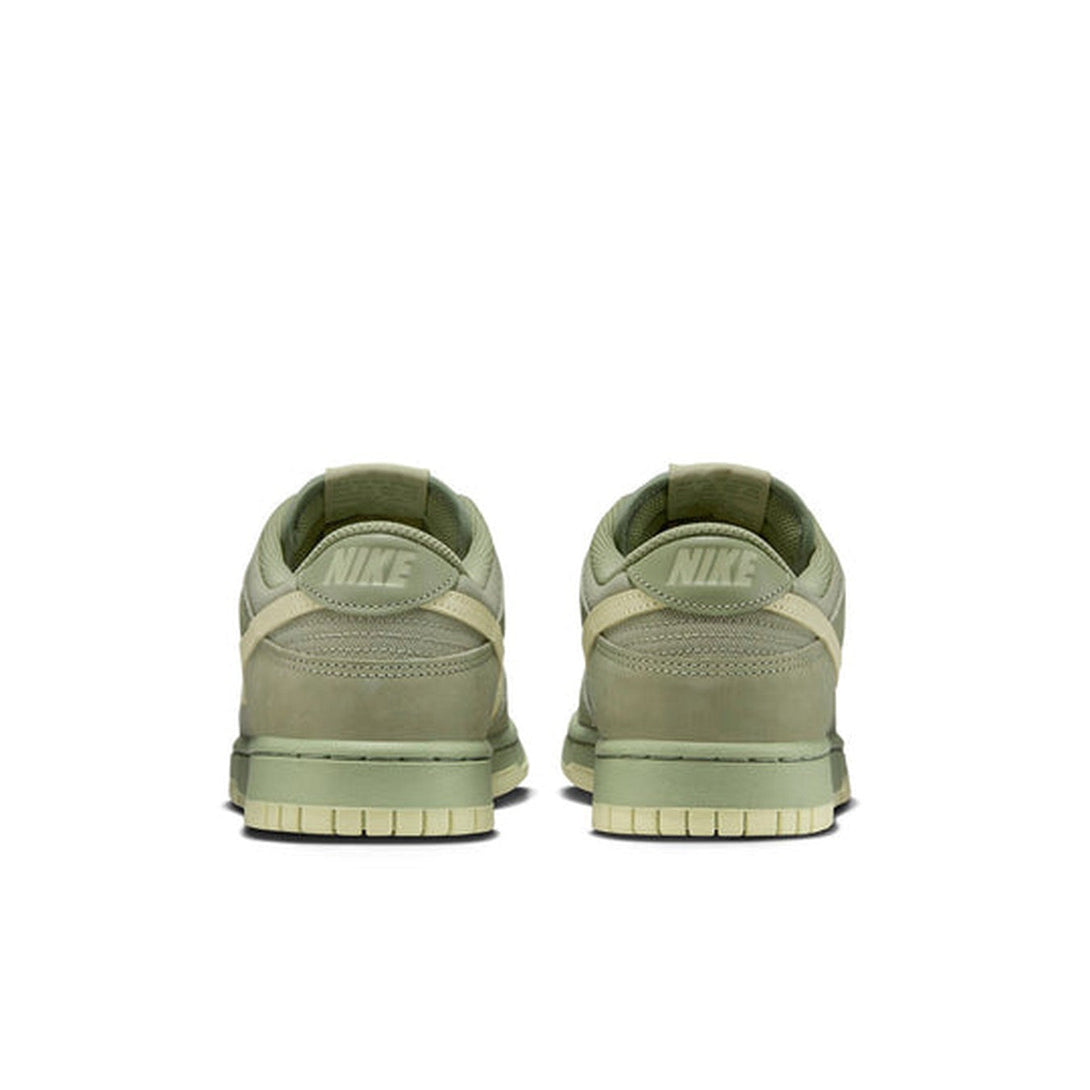 Nike Dunk Low Premium 'Oil Green'- Streetwear Fashion 950 - levefly.com