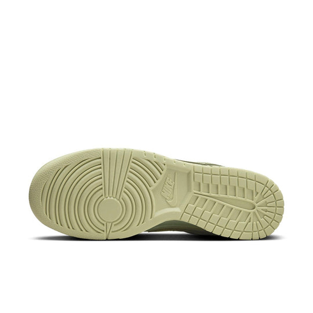 Nike Dunk Low Premium 'Oil Green'- Streetwear Fashion 950 - levefly.com