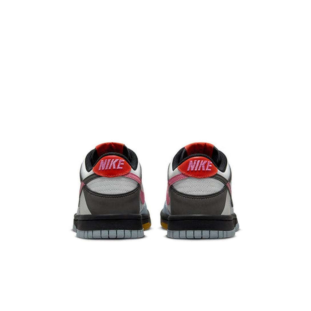 Nike Dunk Low SE 'Dance'- Streetwear Fashion 950 - levefly.com