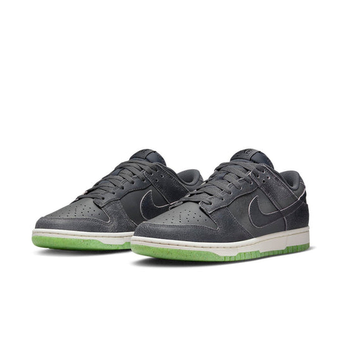 Nike Dunk Low SE 'Halloween - Cauldron'- Streetwear Fashion 950 - levefly.com