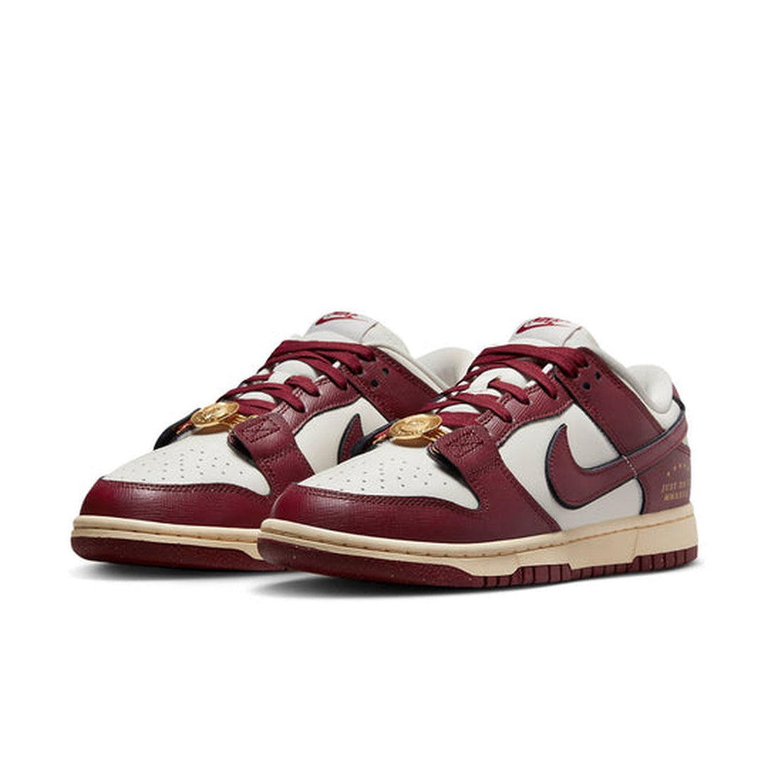 Nike Dunk Low SE 'Just Do It Sail Team Red'- Streetwear Fashion 950 - levefly.com